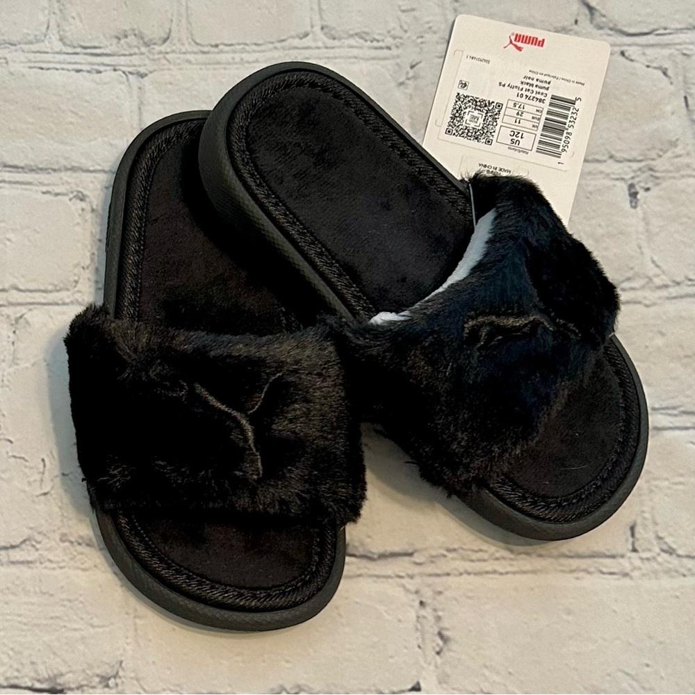 New fluffy black Puma slides (kids 12)